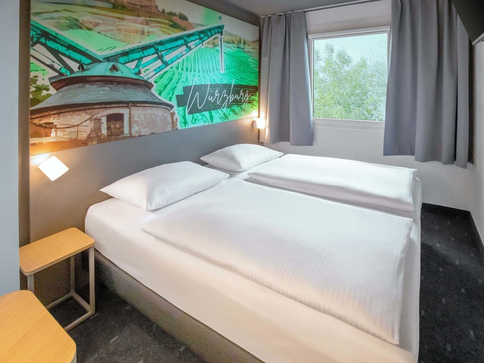 Double Room | Desk, blackout drapes, soundproofing, free WiFi