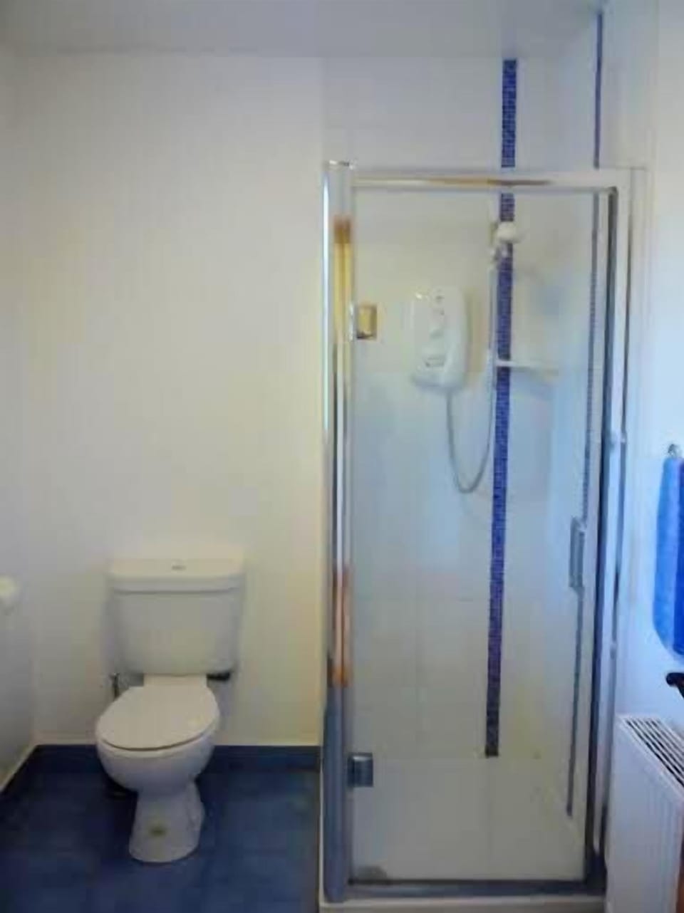 Ensuite shower off master bedroom