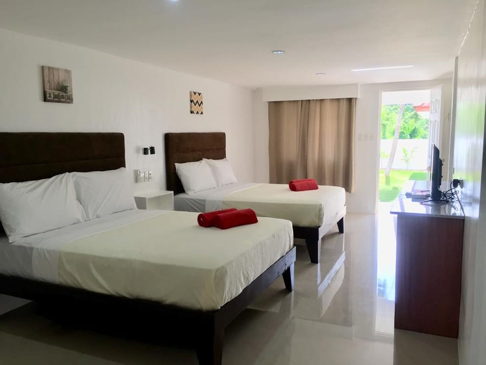 Superior Family Room | In-room safe, free WiFi, bed sheets