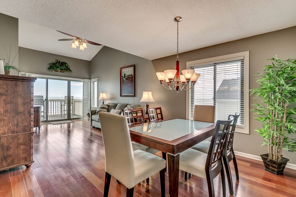 Cathedral ceilings & skylights offer a spacious & bright Great Room ~