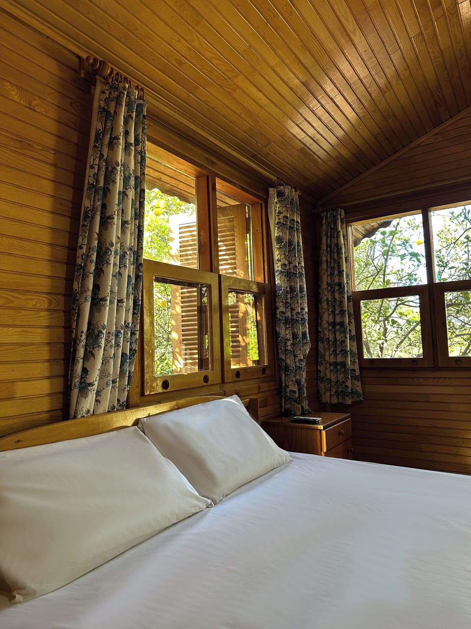 1 bedroom, premium bedding, soundproofing, iron/ironing board