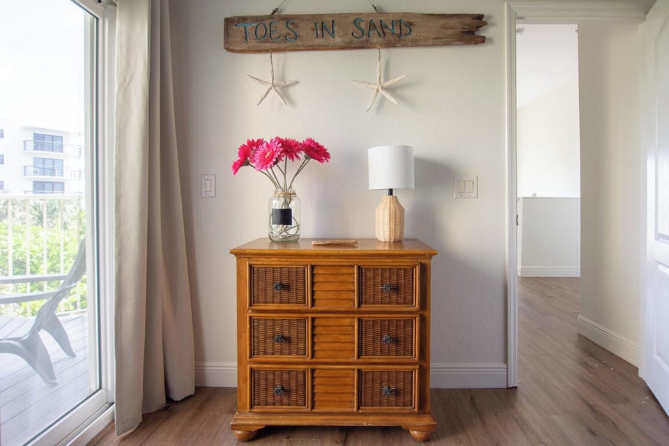 Bedroom 3 - level 3 - bunk bed room w/north-facing balcony