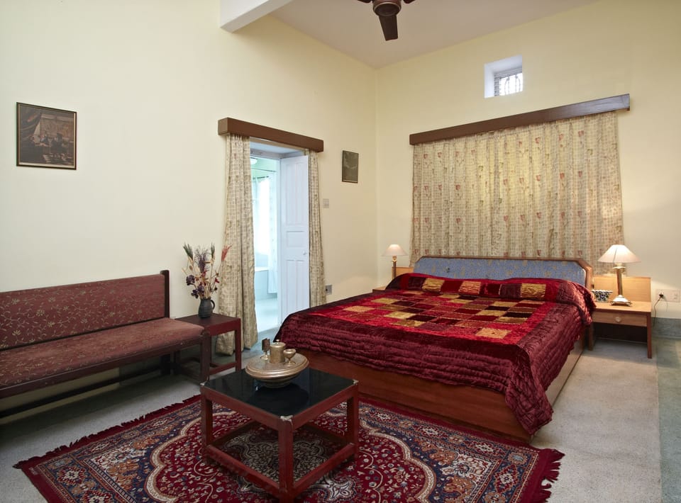 Superior Double Room, Garden View | Desk, laptop workspace, free WiFi, bed sheets