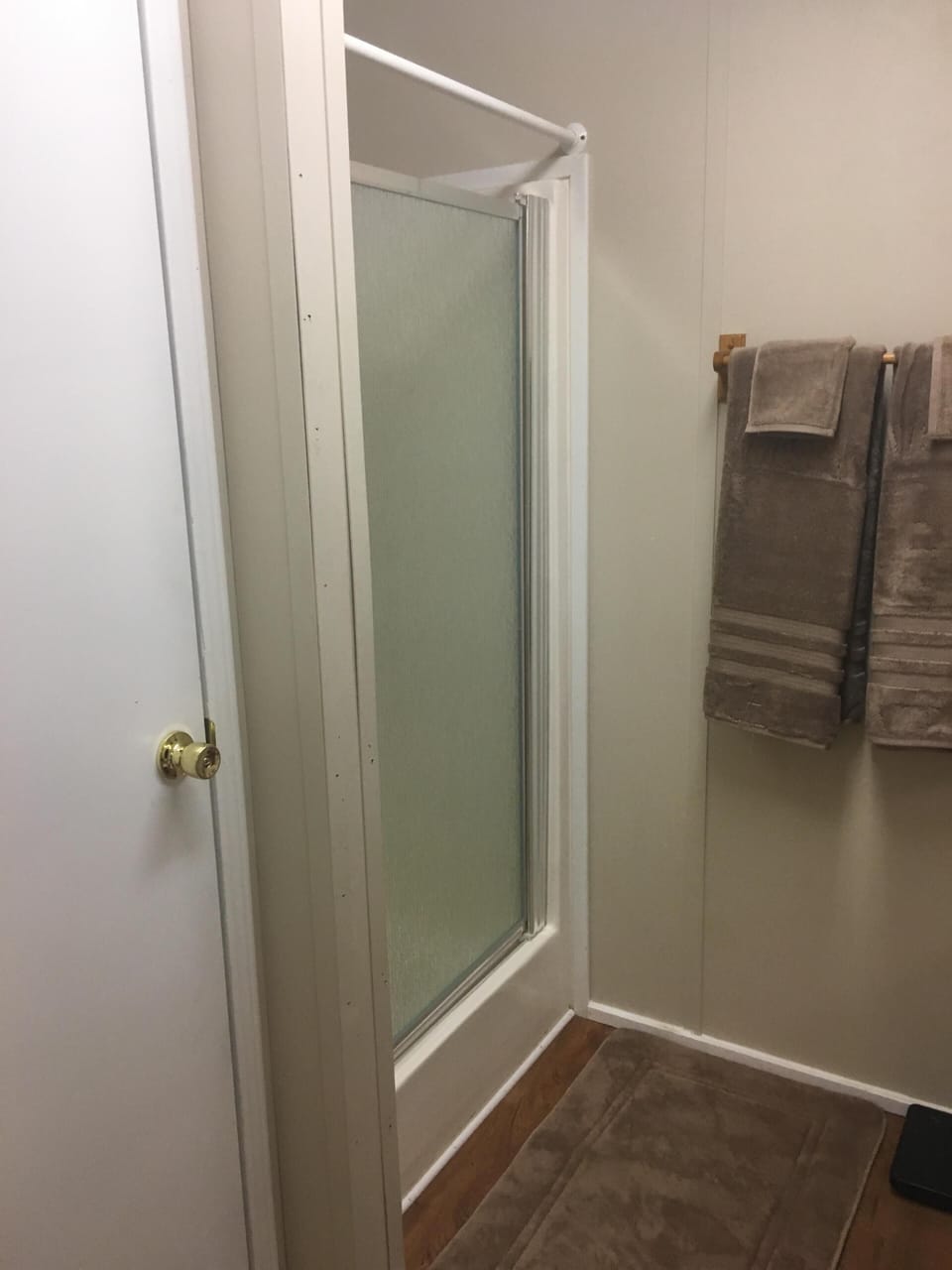 "Captain's Quarters" stand up shower