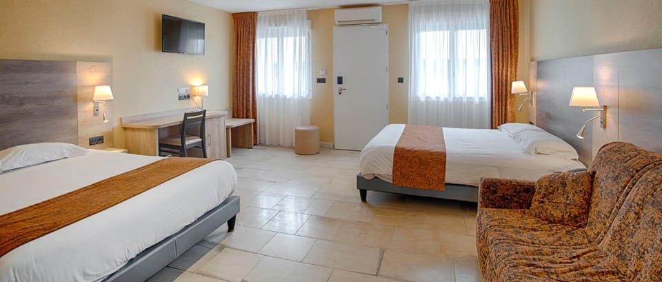 In-room safe, desk, soundproofing, free cribs/infant beds