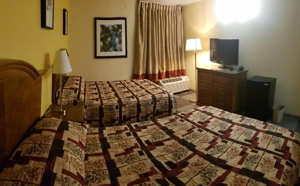 Premium bedding, individually decorated, individually furnished, desk