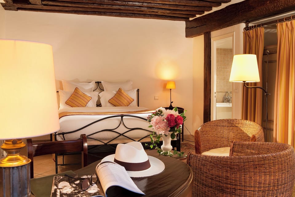 Comfort Room | Premium bedding, in-room safe, individually decorated