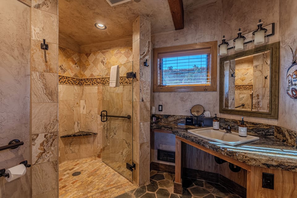 Cabin, 2 Bedrooms, Kitchen | Bathroom | Shower, designer toiletries, hair dryer, bathrobes