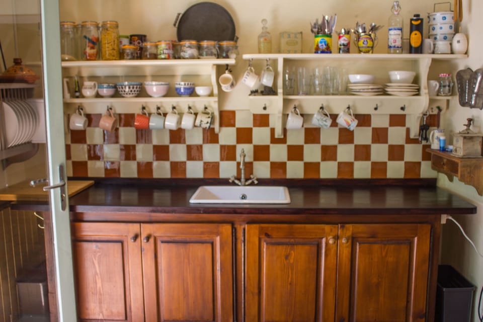 Kitchen - right 