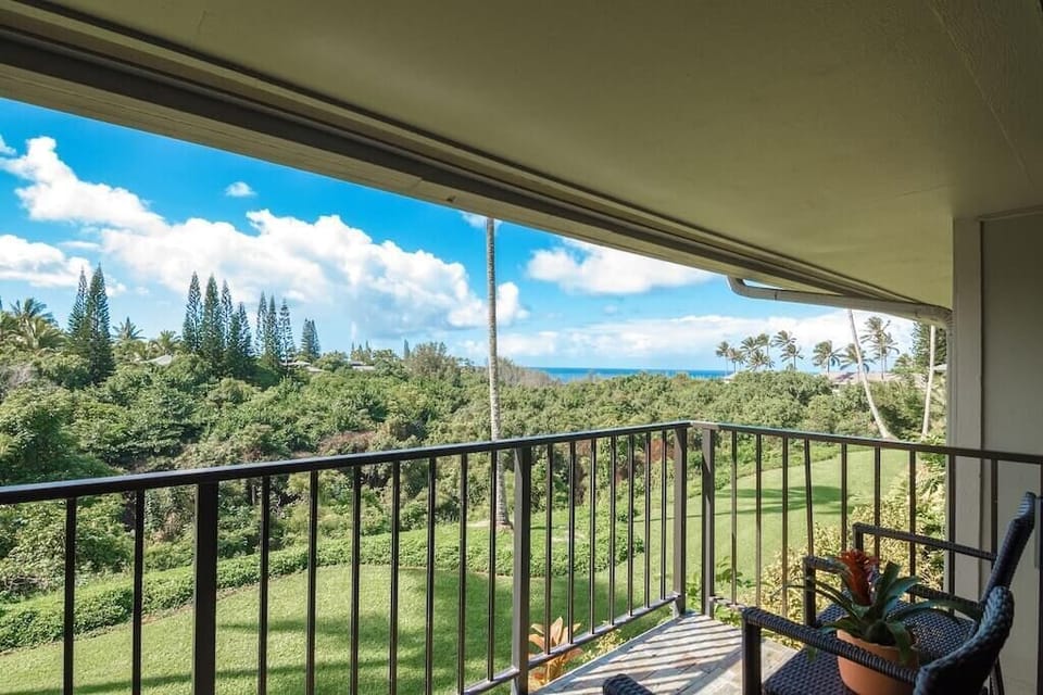 THE BALCONY WITH UNOBSTRUCTED JUNGLE AND OCEAN VISTA VIEWS