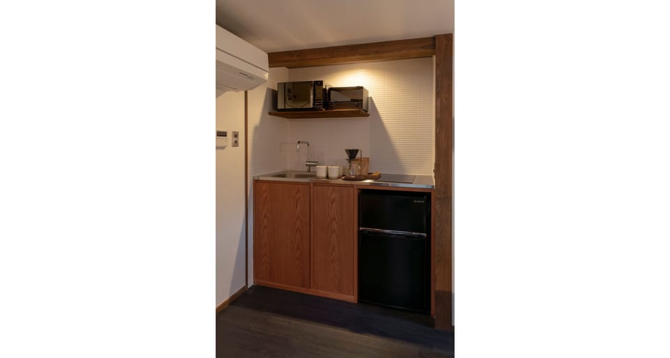 Private Vacation Home | Private kitchen | Fridge, microwave, stovetop, coffee/tea maker
