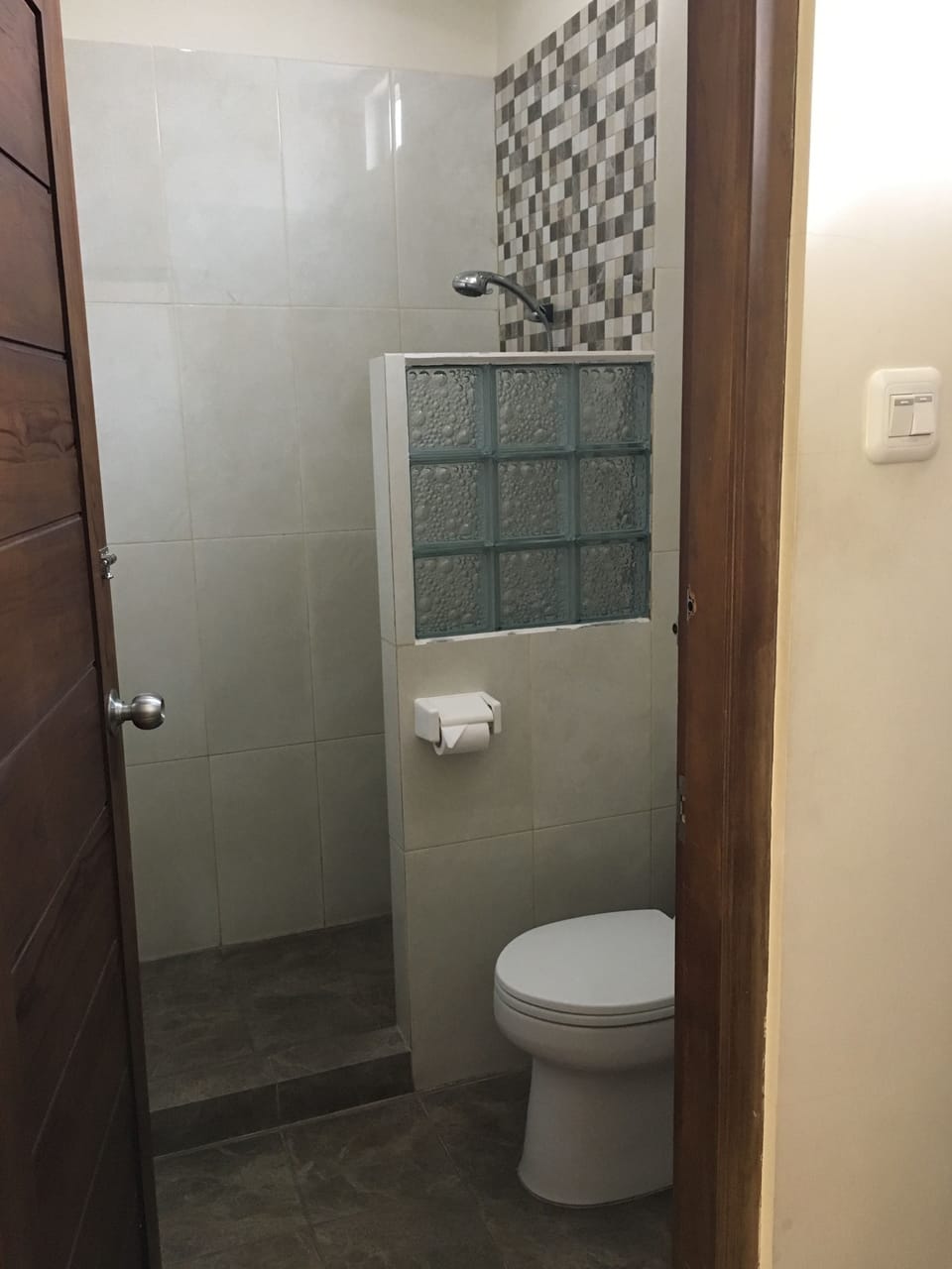 Superior Room | Bathroom | Shower, towels