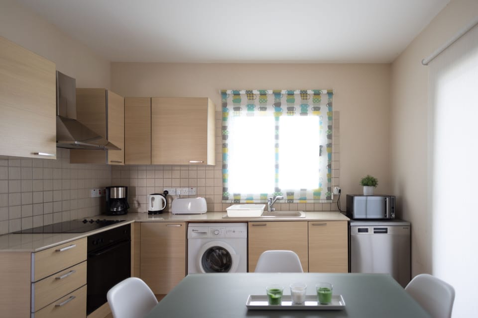 Villa, 4 Bedrooms | Private kitchen | Full-size fridge, microwave, oven, stovetop