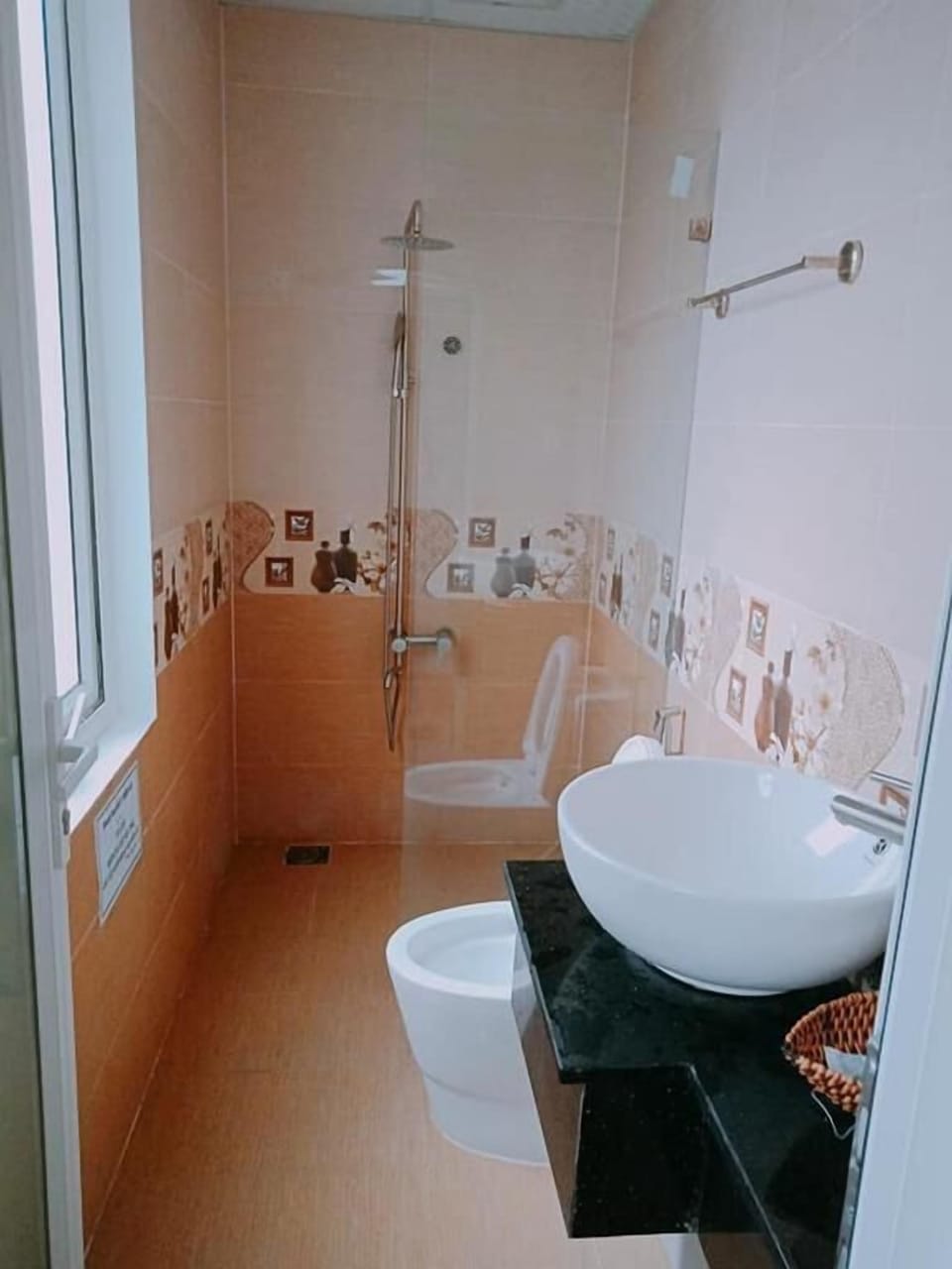 Deluxe Family Room, Balcony | Bathroom | Shower, free toiletries, hair dryer, slippers