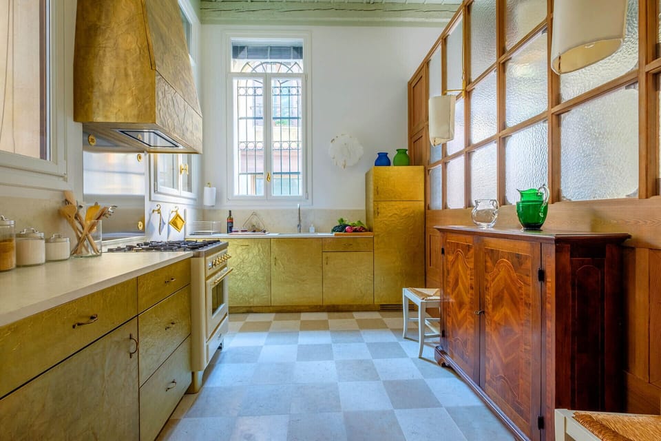Apartment, 1 Bedroom | Private kitchen | Full-size fridge, microwave, oven, stovetop