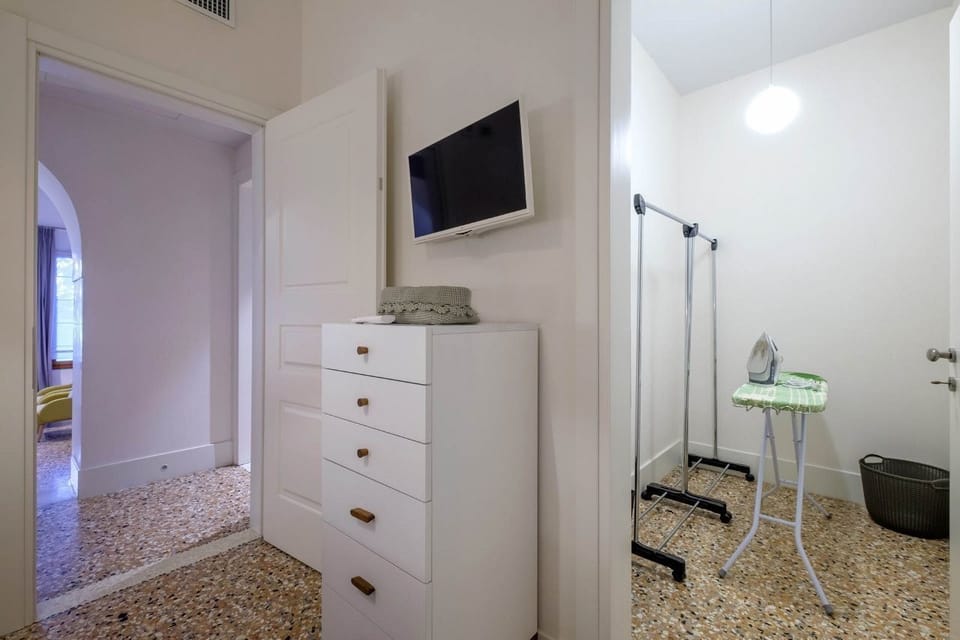 Apartment, 2 Bedrooms | Room amenity