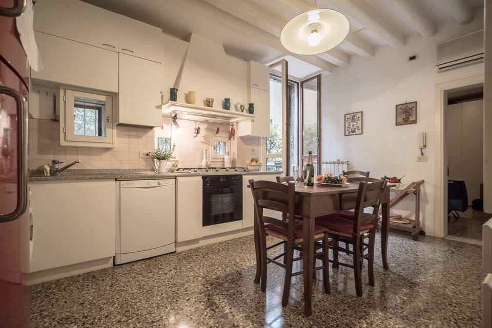 Apartment, 3 Bedrooms, Terrace | Private kitchen | Full-size fridge, microwave, oven, stovetop