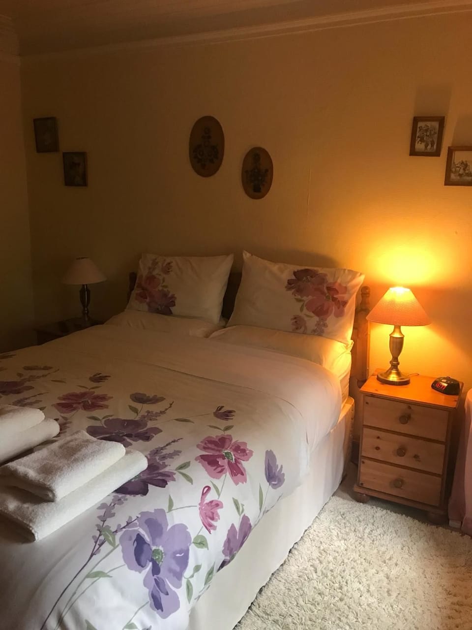 Comfort Double Room, Ensuite | Iron/ironing board, rollaway beds, free WiFi, bed sheets