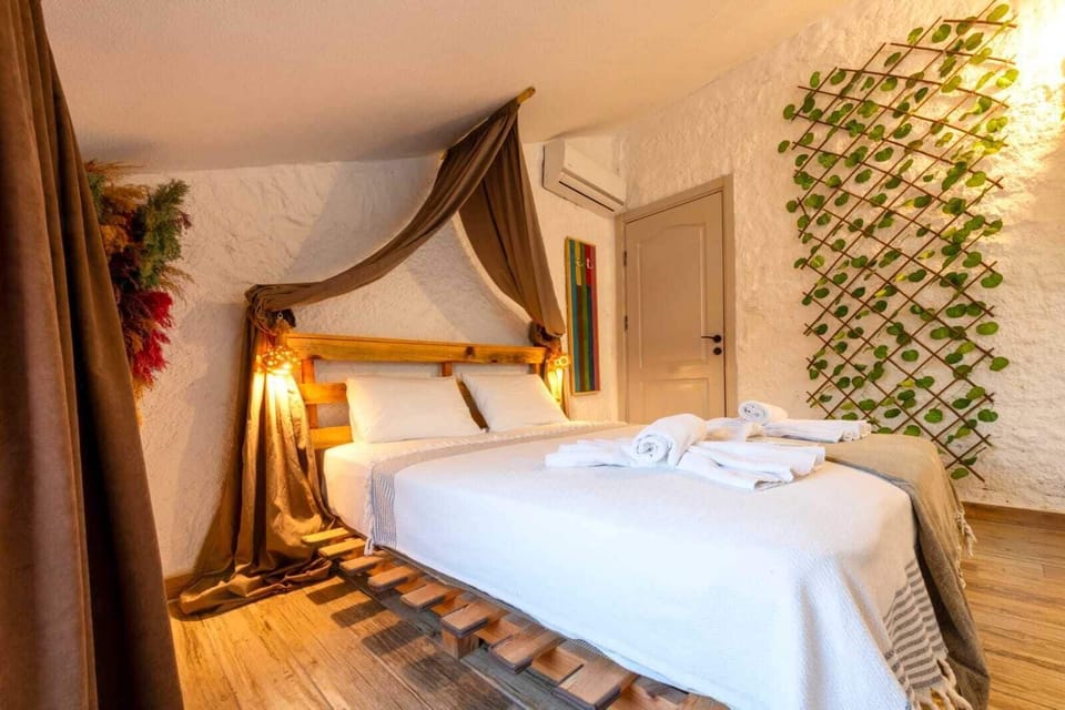 Standard Double Room, Non Smoking (Masal Odalari) | Free WiFi, bed sheets
