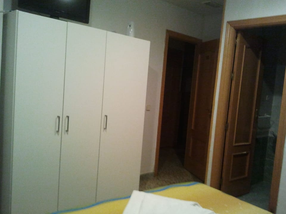 Desk, cribs/infant beds, rollaway beds, free WiFi