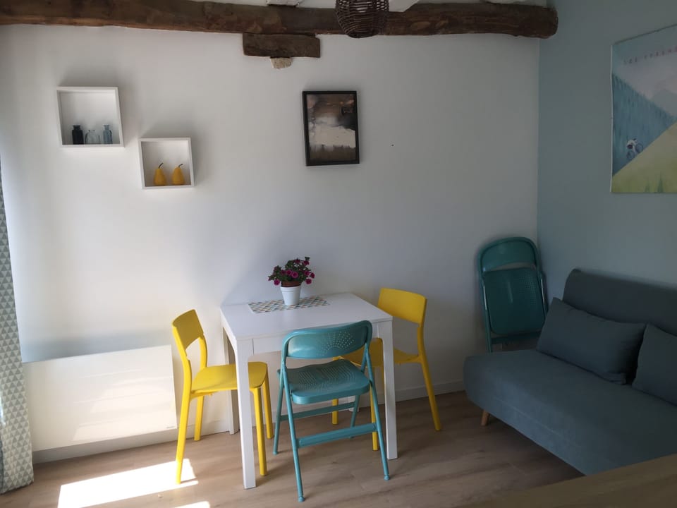 Family Quadruple Room (La Bordeta) | Living area