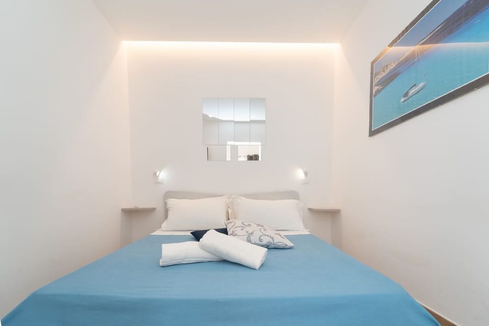 Hypo-allergenic bedding available, down comforters, desk