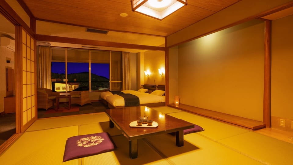 In-room safe, desk, WiFi (free), bed sheets
