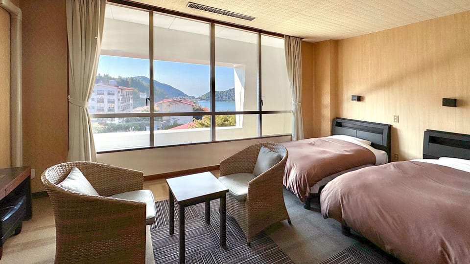 Superior Japanese Western Style Room with Bath (No View), Non-Smoking | In-room safe, desk, WiFi (free), bed sheets