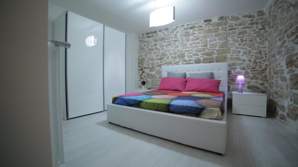 Premium bedding, soundproofing, iron/ironing board