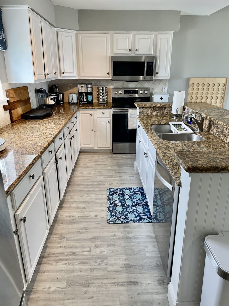 Lots of counter space in this spacious kitchen, new stainless appliances

