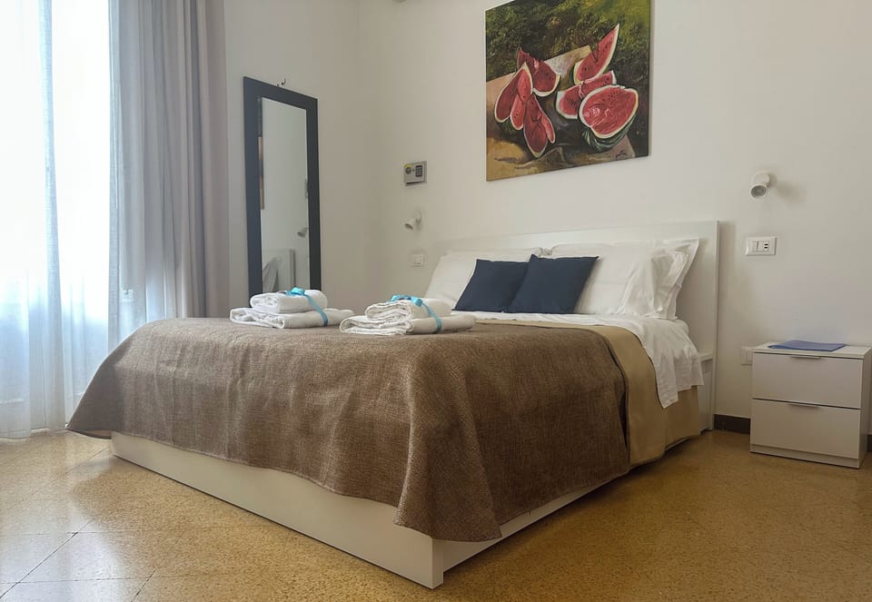 Standard Double Room, Private Bathroom | Premium bedding, down comforters, in-room safe, desk