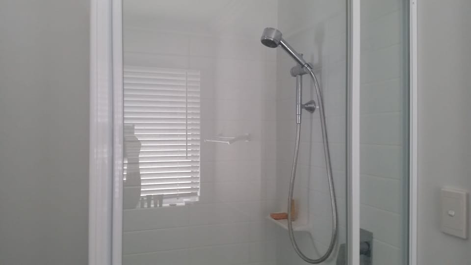 Free Standing Shower..removable head & handle.