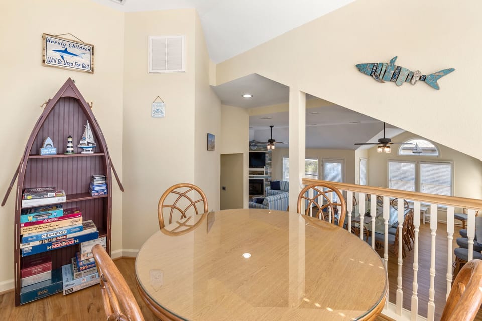 JR4309: Azure Dreams l Top Level Loft