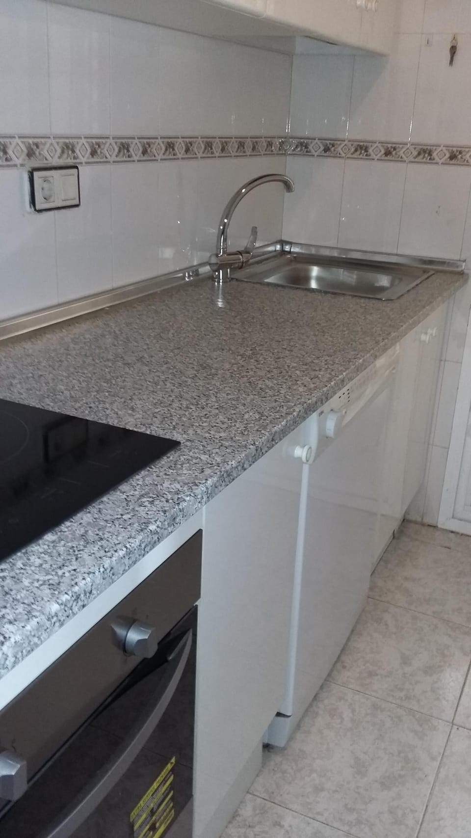 Forget the pots use the dishwasher below new sink / worktop March 2017