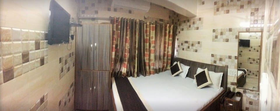 Deluxe Room, 1 Double Bed, Non Smoking | Interior