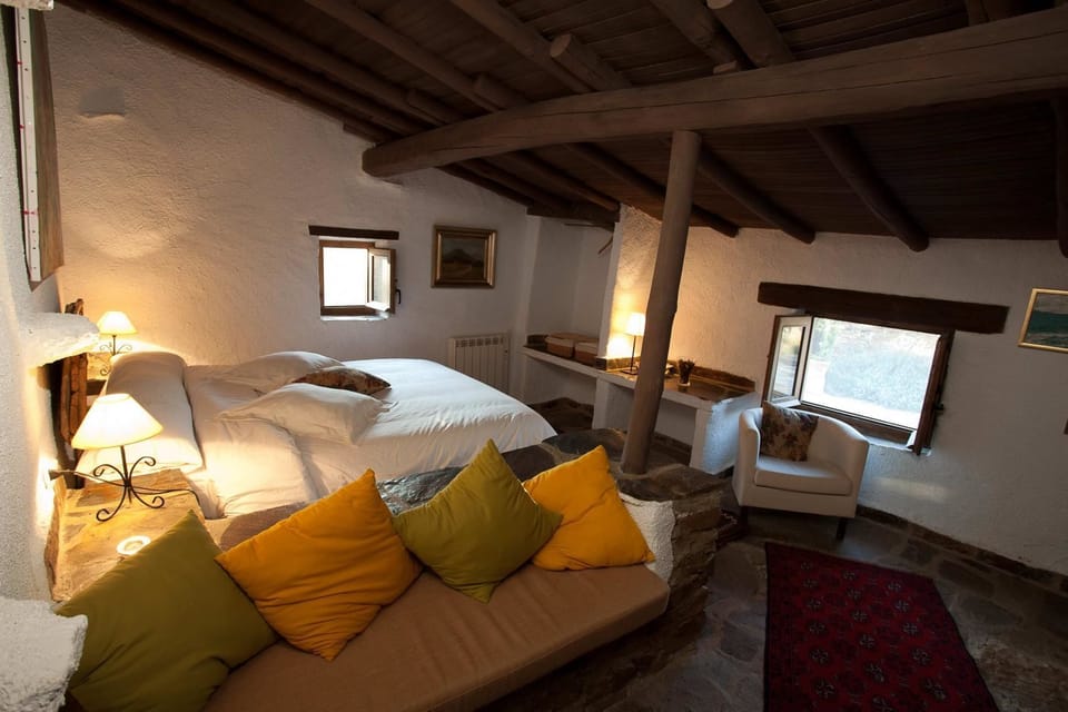 Suite, 2 Bedrooms | Desk