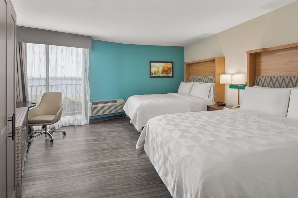 Standard Room, 2 Double Beds (Scenic View) | Pillowtop beds, in-room safe, desk, blackout drapes