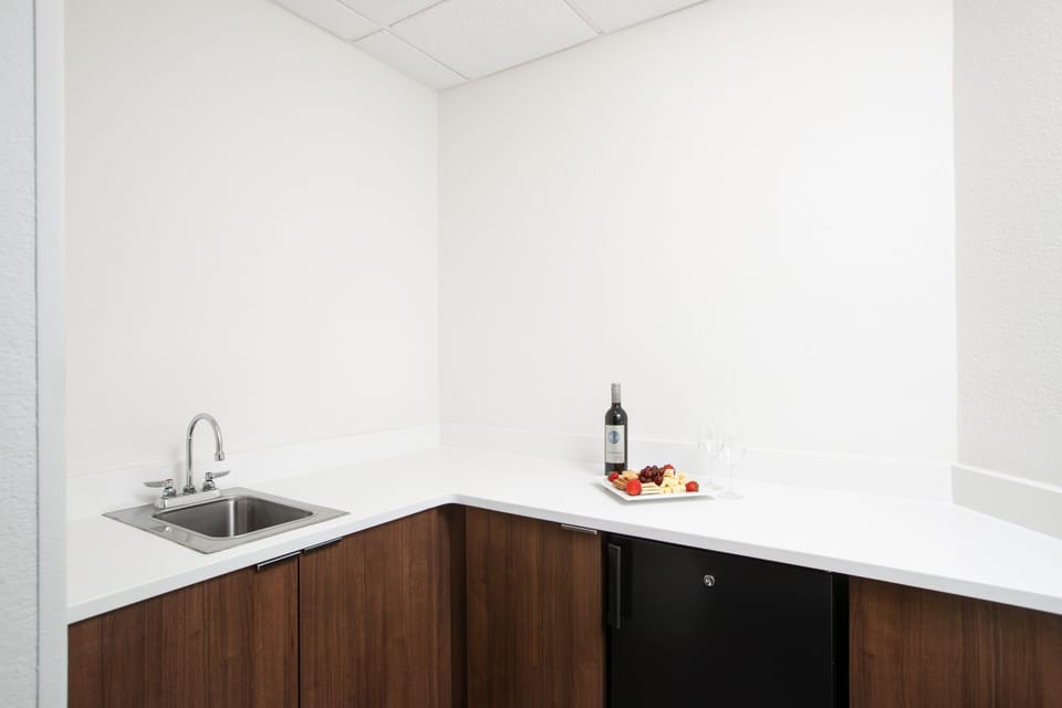 Suite, 1 King Bed (Scenic View) | Private kitchenette | Coffee/tea maker, fridge, eco-friendly cleaning products