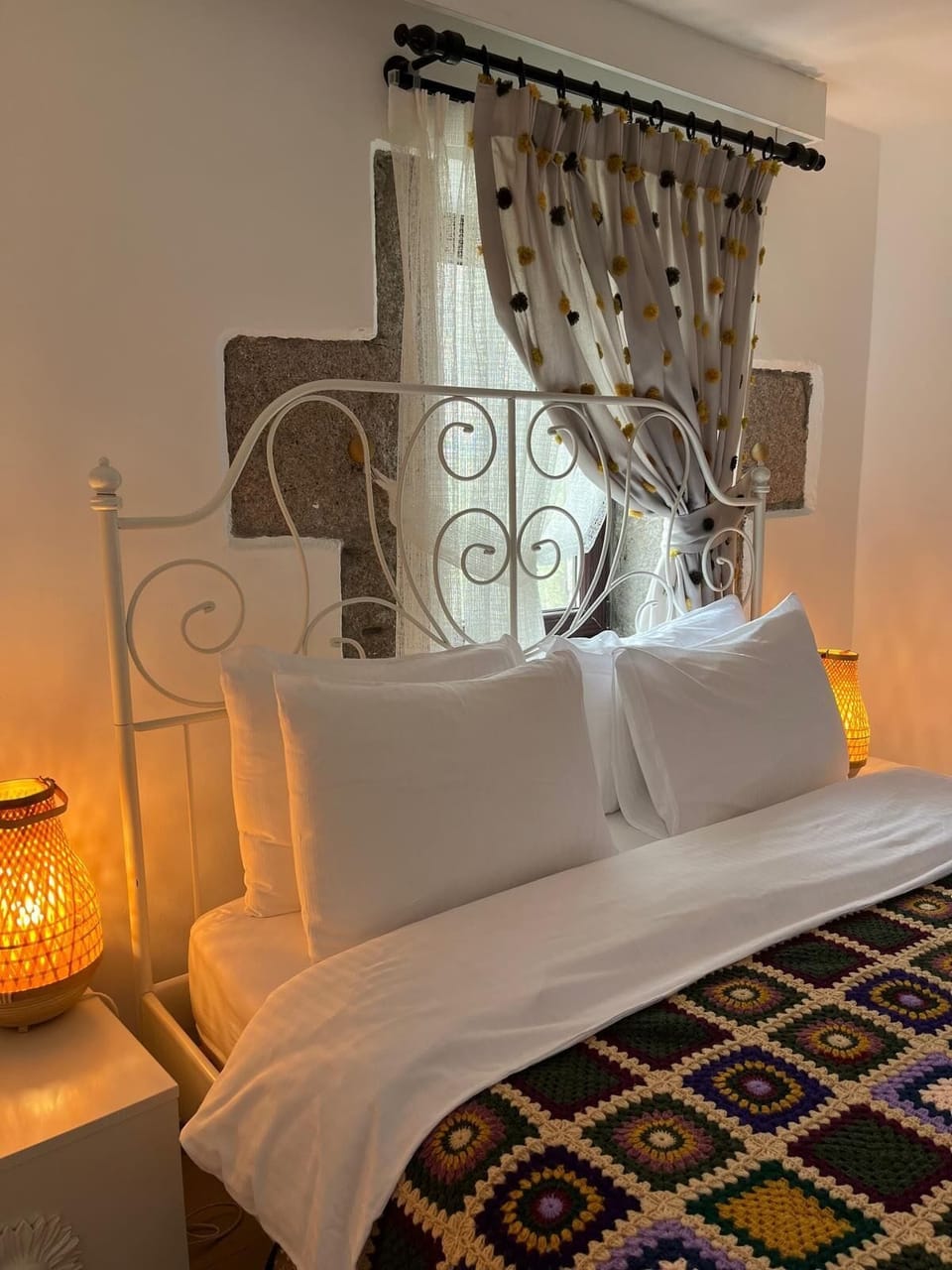 Standard Double Room | Iron/ironing board, free WiFi, bed sheets