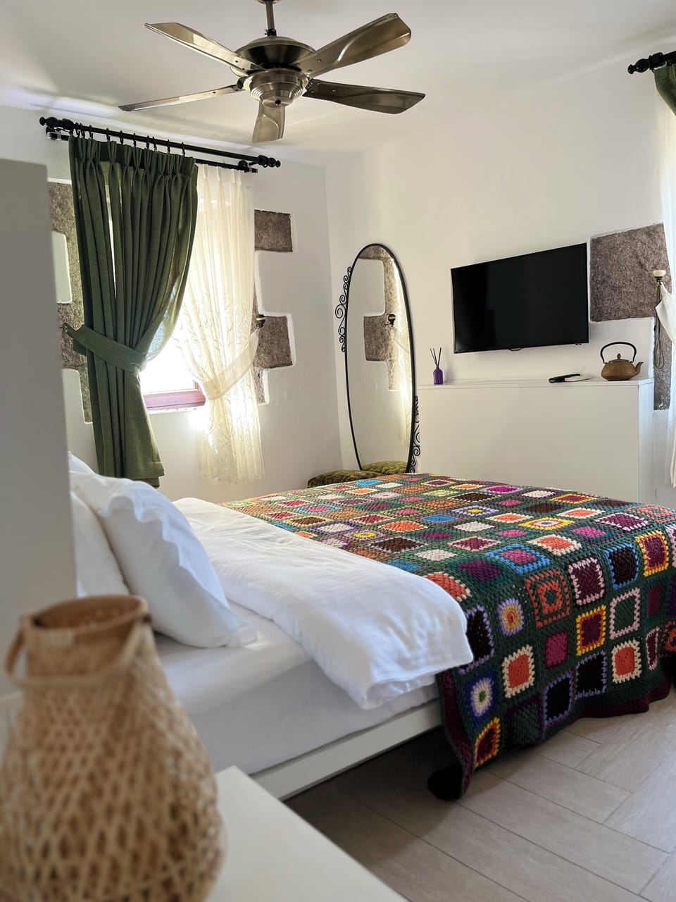 Standard Double Room | Iron/ironing board, free WiFi, bed sheets