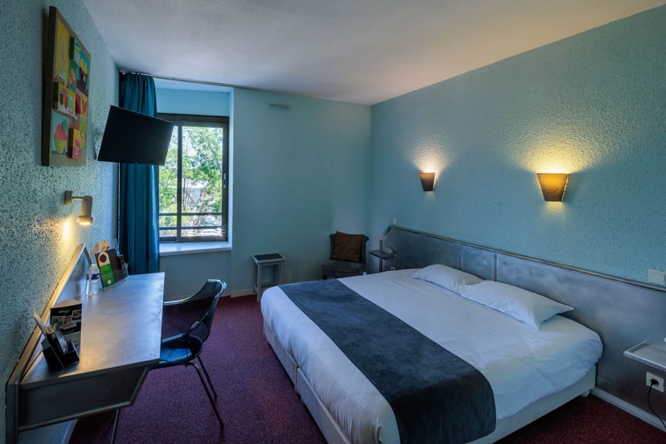 Superior Double Room | Desk, blackout drapes, soundproofing, free cribs/infant beds