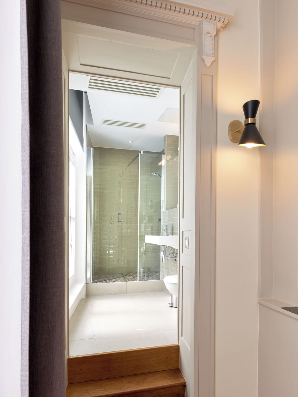 Single Room Privilege | Bathroom | Free toiletries, hair dryer, towels, soap