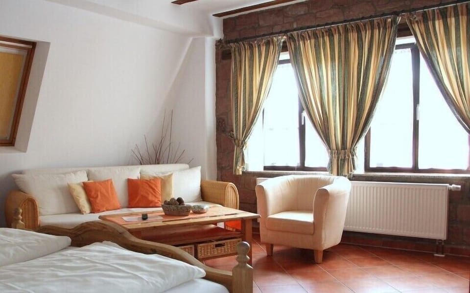 Double Room | Individually decorated, desk, free WiFi, bed sheets