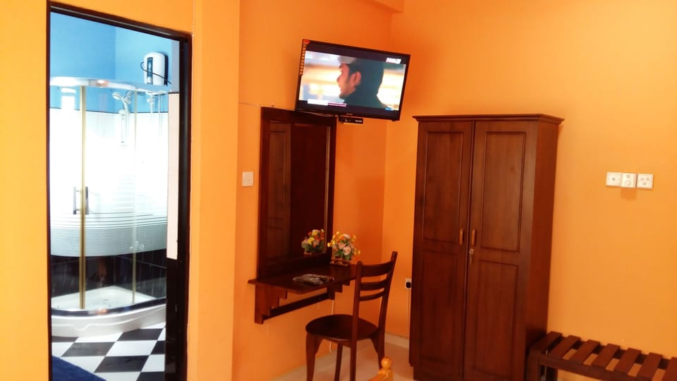 Superior Triple Room, 1 Bedroom, Garden View | Television