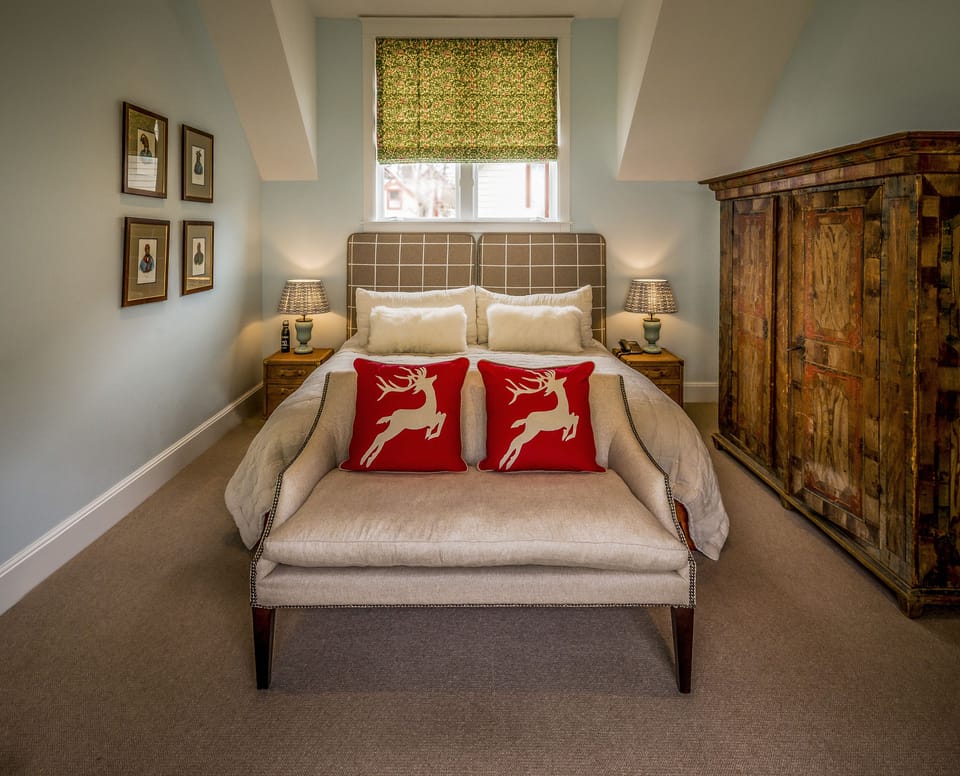 Room, 1 King Bed, Non Smoking | Soundproofing, free WiFi, bed sheets