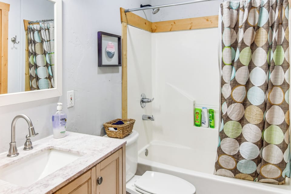 Full Bathroom | Lower Level
