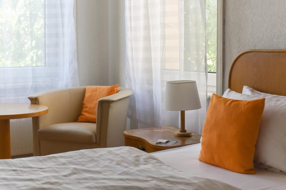 Desk, WiFi (free), bed sheets