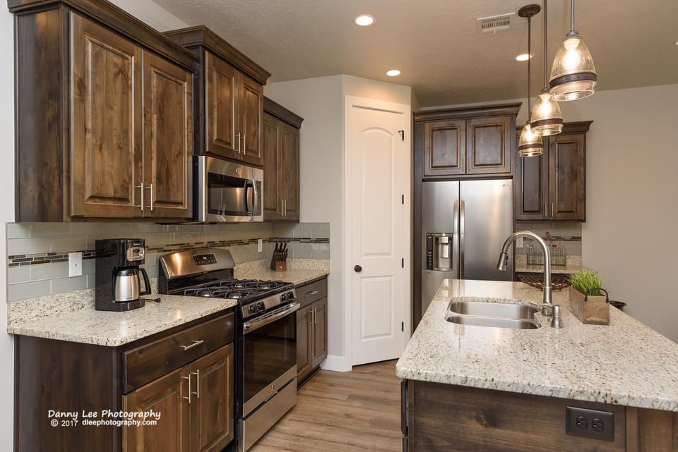 House, Multiple Beds, Mountain View (The Dixie Life) | Private kitchen | Fridge, microwave, oven, stovetop