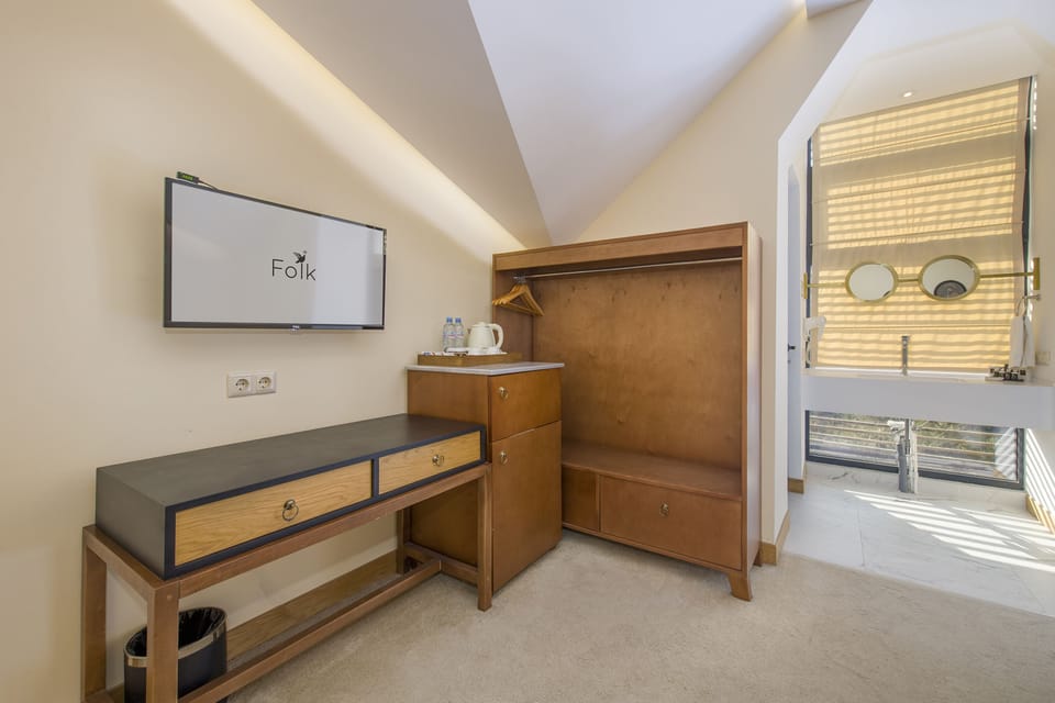 Standard Double or Twin Room | Living area | TV