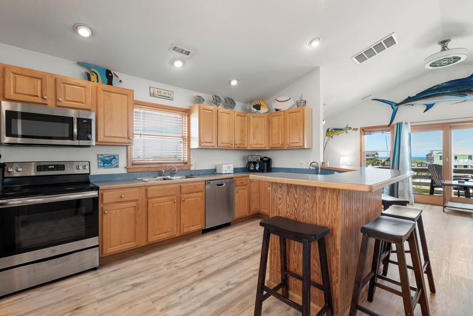 JR4205: Marlin Manor l Top Level Kitchen